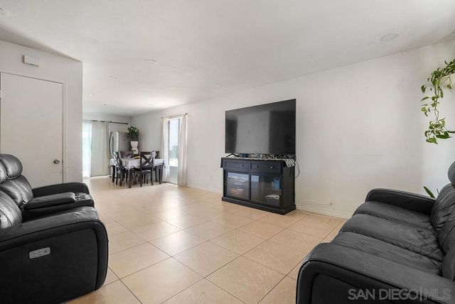 8166 Paradise Valley Ct., Spring Valley, CA 91977