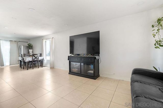 8166 Paradise Valley Ct., Spring Valley, CA 91977
