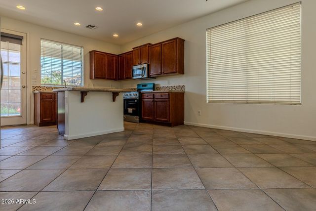 2051 E CARLA VISTA Drive, Chandler, AZ 85225