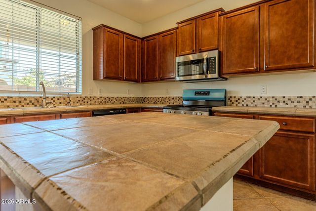 2051 E CARLA VISTA Drive, Chandler, AZ 85225