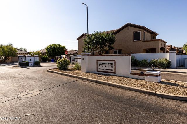 2051 E CARLA VISTA Drive, Chandler, AZ 85225
