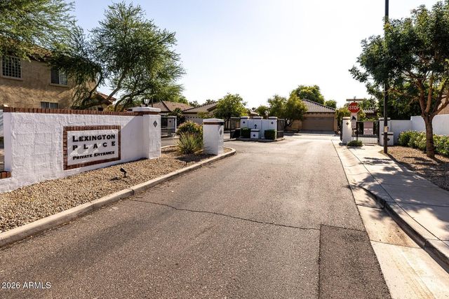 2051 E CARLA VISTA Drive, Chandler, AZ 85225