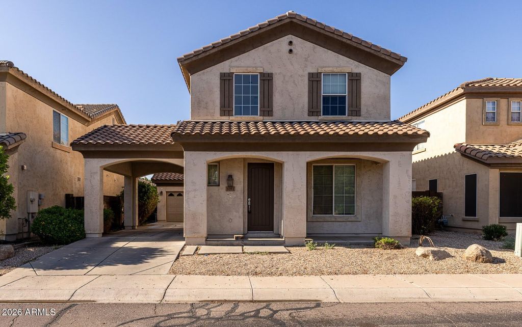 2051 E CARLA VISTA Drive, Chandler, AZ 85225
