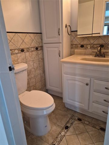 2655 Collins Ave 2406, Miami Beach, FL 33140