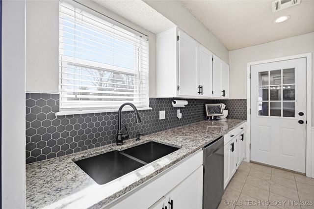 12663 E 128th Street S, Broken Arrow, OK 74011