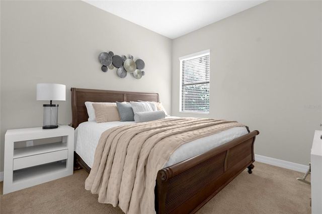 25499 HAWKS RUN LN, Sorrento, FL 32776