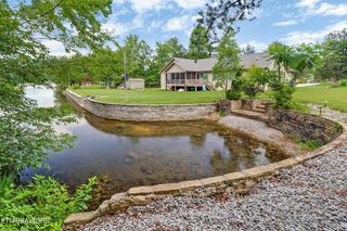 9435 Cherokee Tr, Crossville, TN 38572