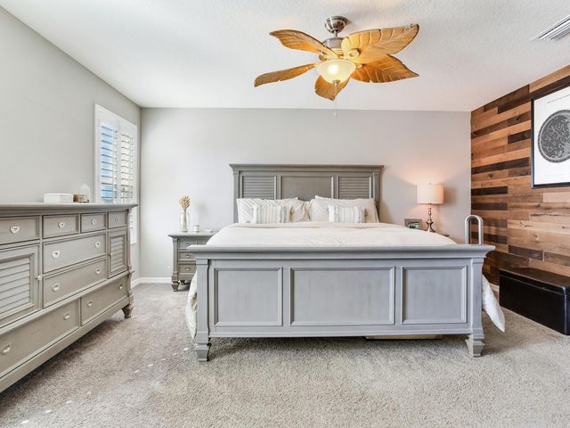 1763 OAK HAMMOCK COURT, Lutz, FL 33558