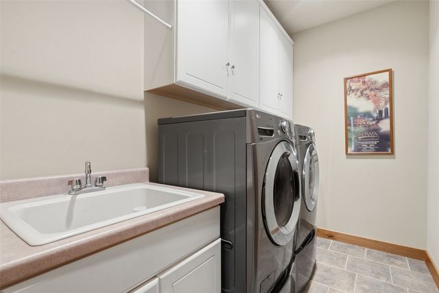 2502 River Run Court, Cedar Rapids, IA 52411