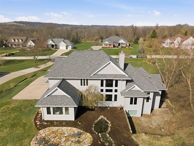 2502 River Run Court, Cedar Rapids, IA 52411