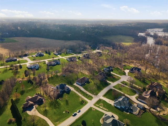 2502 River Run Court, Cedar Rapids, IA 52411