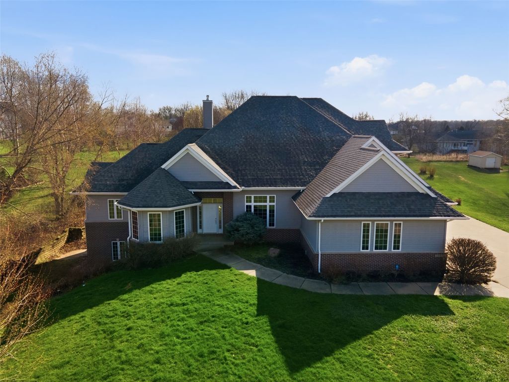 2502 River Run Court, Cedar Rapids, IA 52411