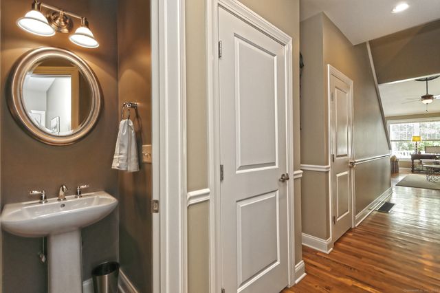 160 Kyles Way 160, Shelton, CT 06484