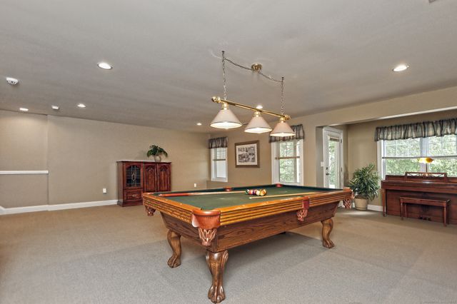 160 Kyles Way 160, Shelton, CT 06484