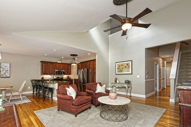 160 Kyles Way 160, Shelton, CT 06484