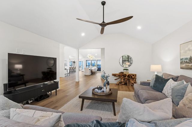 223 Spring Ln, Newcastle, CA 95658