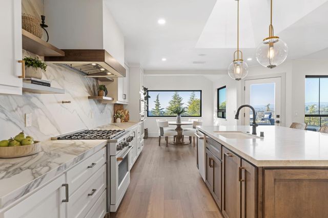 223 Spring Ln, Newcastle, CA 95658