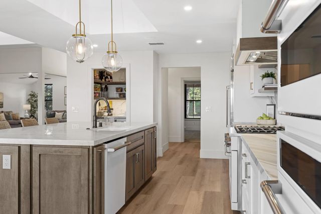 223 Spring Ln, Newcastle, CA 95658