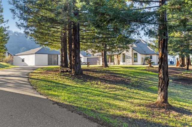 223 Spring Ln, Newcastle, CA 95658