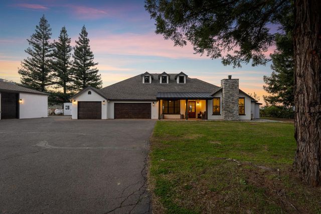 223 Spring Ln, Newcastle, CA 95658