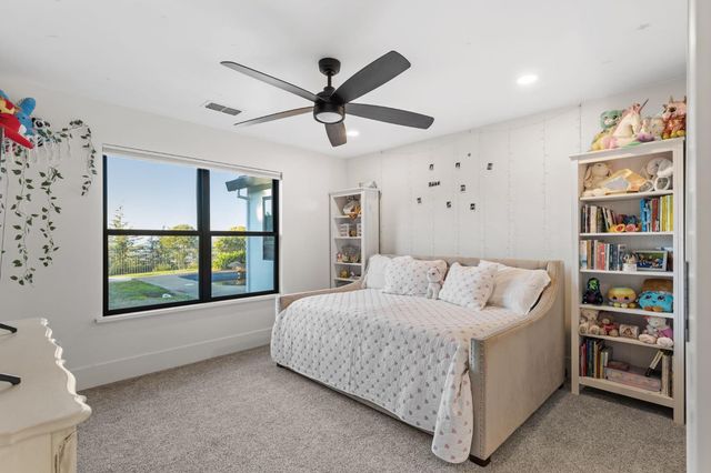 223 Spring Ln, Newcastle, CA 95658