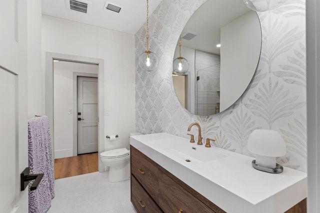 223 Spring Ln, Newcastle, CA 95658