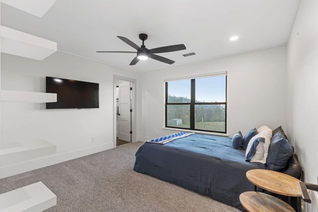 223 Spring Ln, Newcastle, CA 95658