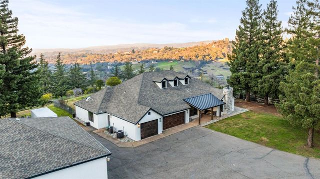 223 Spring Ln, Newcastle, CA 95658