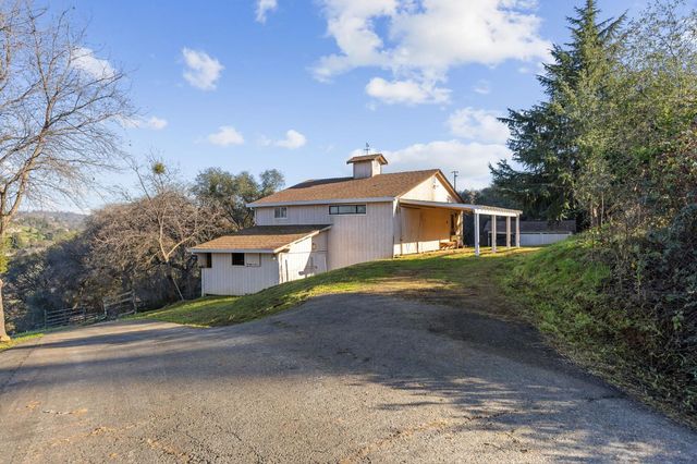 223 Spring Ln, Newcastle, CA 95658