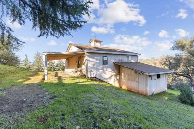 223 Spring Ln, Newcastle, CA 95658