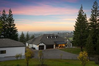 223 Spring Ln, Newcastle, CA 95658