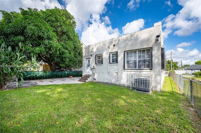 1844 NW 47th St, Miami, FL 33142