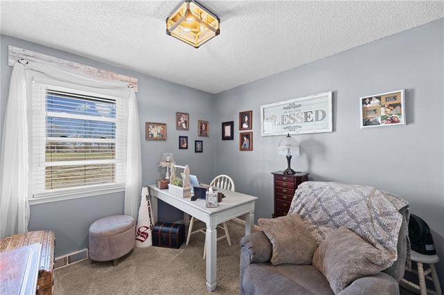 20802 S Dean Road, Belton, MO 64012