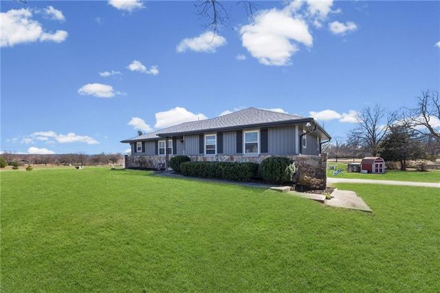 20802 S Dean Road, Belton, MO 64012