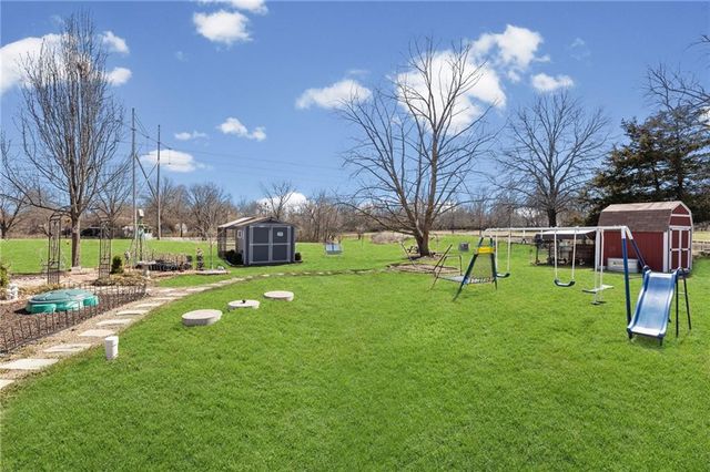 20802 S Dean Road, Belton, MO 64012