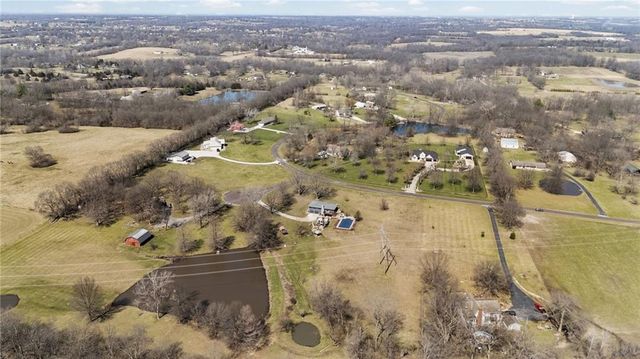 20802 S Dean Road, Belton, MO 64012