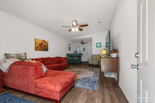 479 Bay Pine Villa Dr, Pensacola, FL 32506