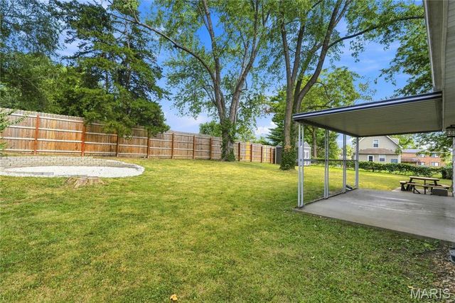 1620 Dale Avenue, St Charles, MO 63301