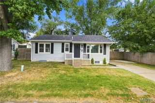 1620 Dale Avenue, St Charles, MO 63301