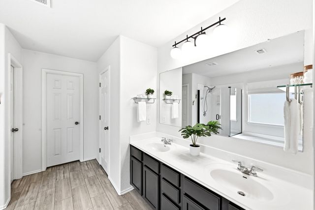 184 Coral Stone TRL, Buda, TX 78610