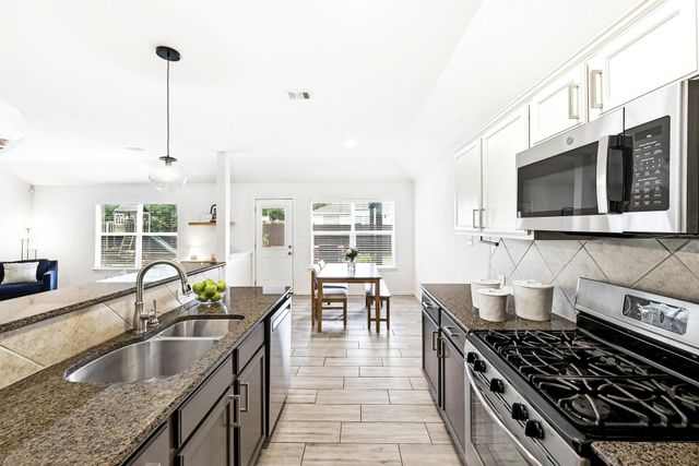 184 Coral Stone TRL, Buda, TX 78610