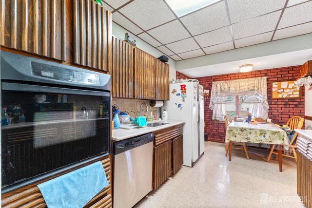 69 Stevens Avenue, Old Bridge, NJ 08857