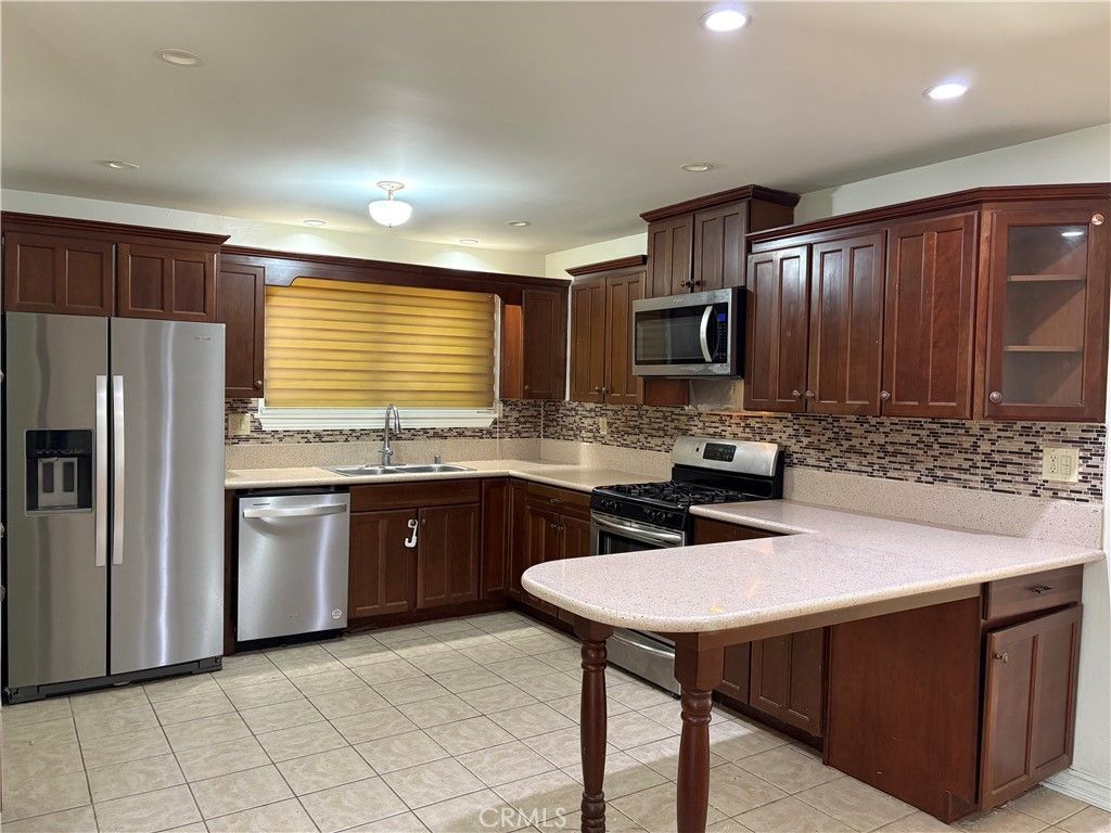 Image 4 of property listing at 23435 Welby Way, West Hills, CA 91307