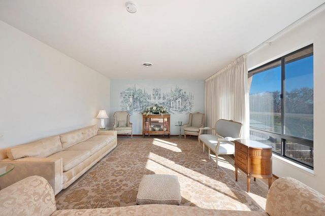 2620 Kadema Dr, Sacramento, CA 95864