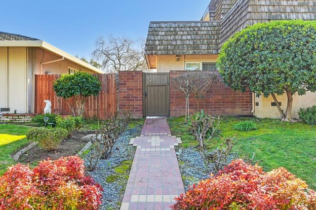 2620 Kadema Dr, Sacramento, CA 95864