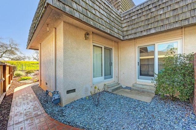 2620 Kadema Dr, Sacramento, CA 95864