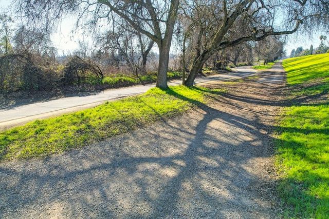 2620 Kadema Dr, Sacramento, CA 95864