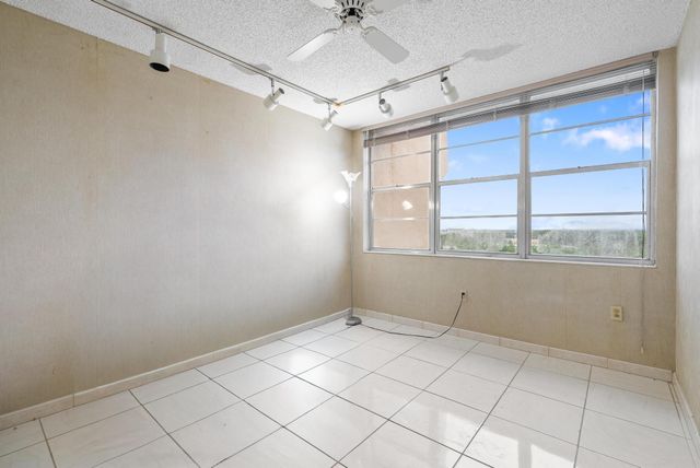 1200 Saint Charles Pl PH7, Pembroke Pines, FL 33026
