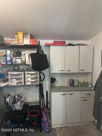 529 S 9TH Street, Fernandina Beach, FL 32034