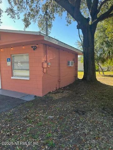 529 S 9TH Street, Fernandina Beach, FL 32034